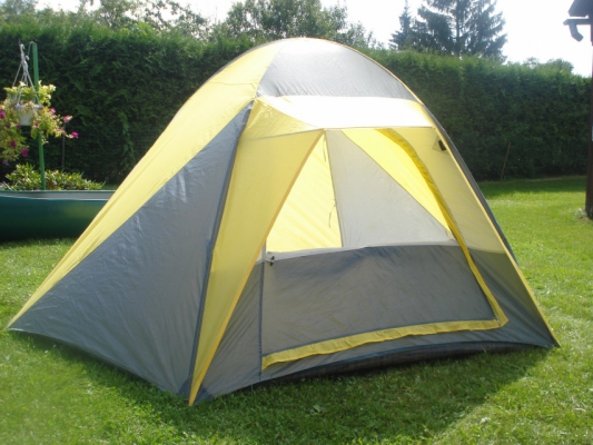 Trīsvietīgā telts